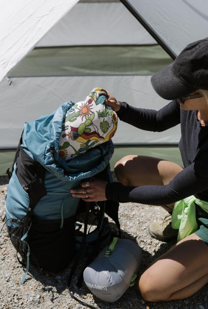 COMPRESS PILLOW CINCH Regular Desert polštářek potisk poušť