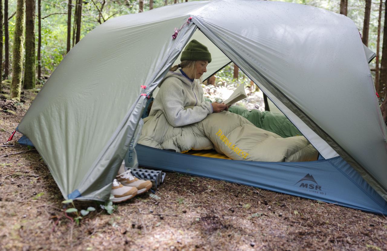 CORUS 32F/0C Regular Twill péřová přikrývka hnědožlutá