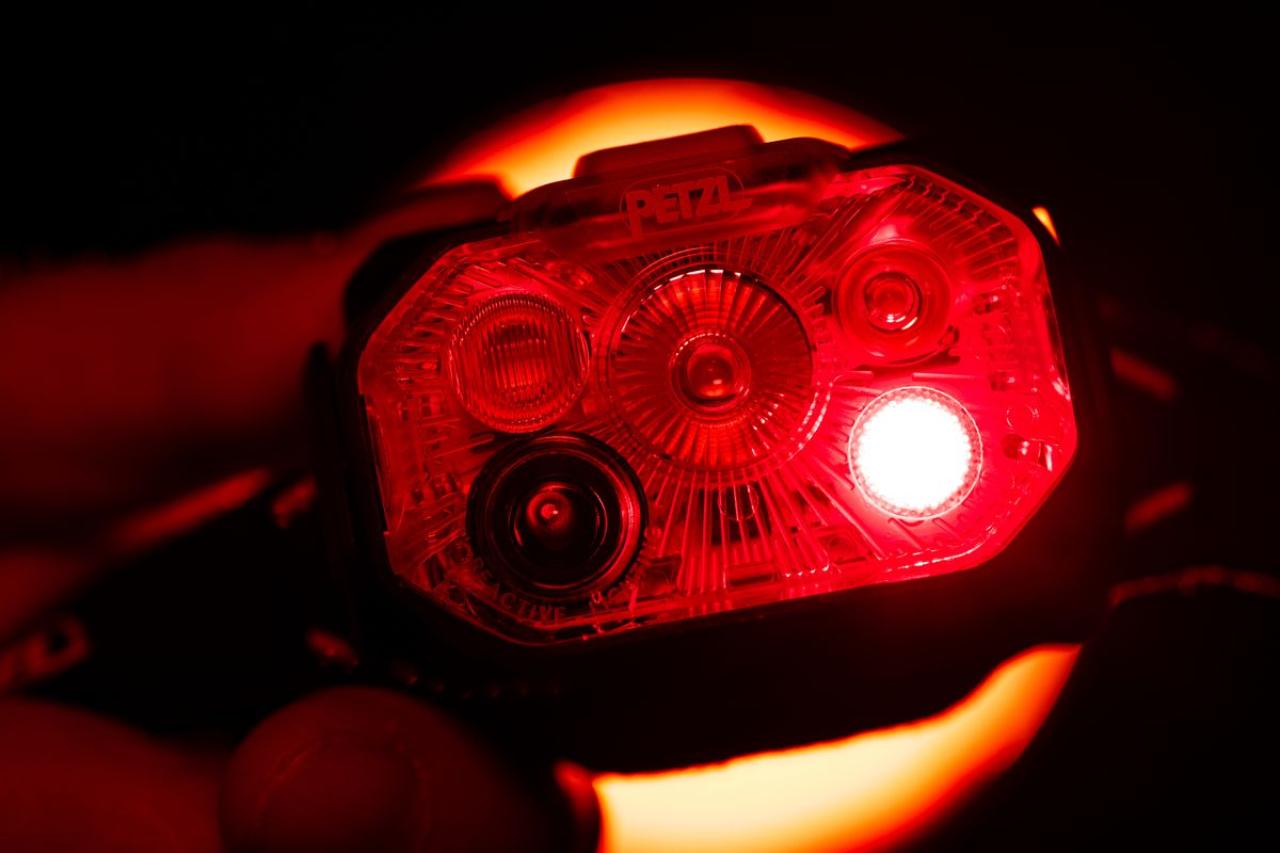 SWIFT RL BLACK/ORANGE 2026 svítilna černo-oranžová