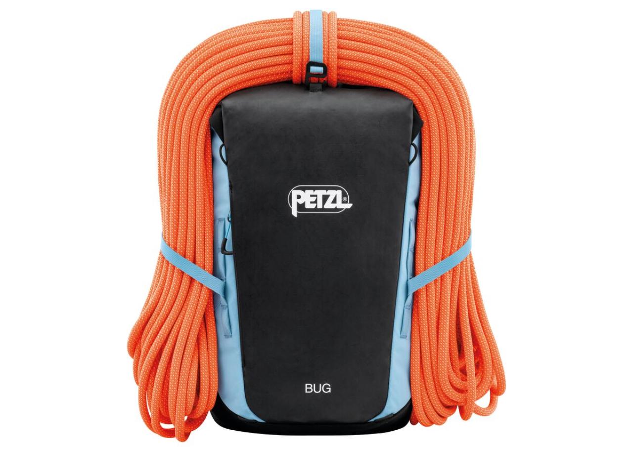 BUG SMOKED BLUE lezecký batoh 18L Petzl modrý